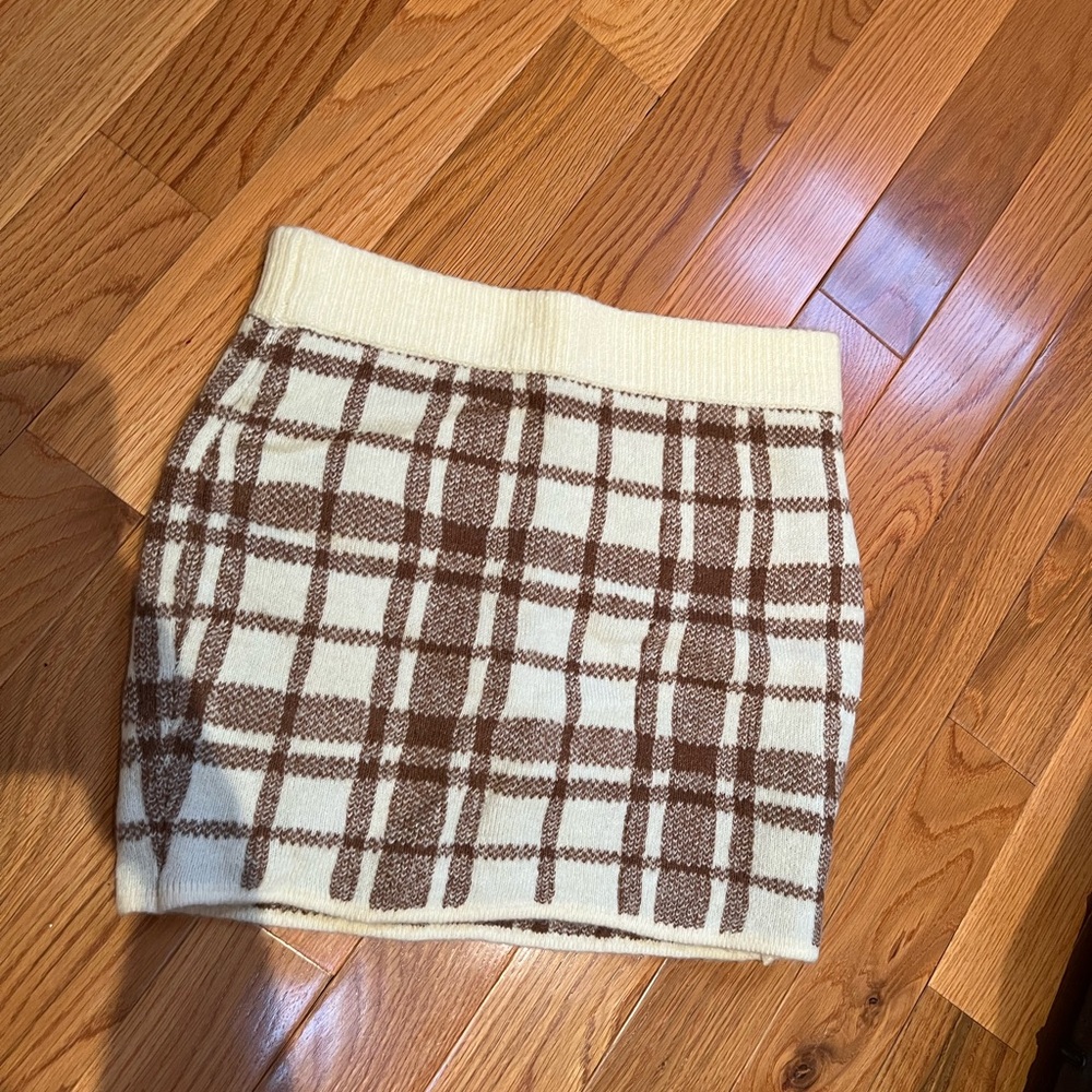 Wynter mini skirt size m